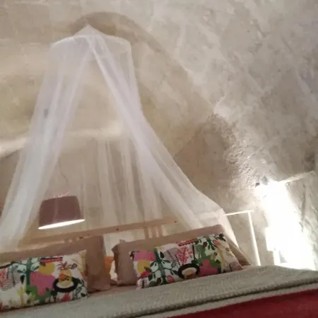 Sole Di Paglia Giu Matera